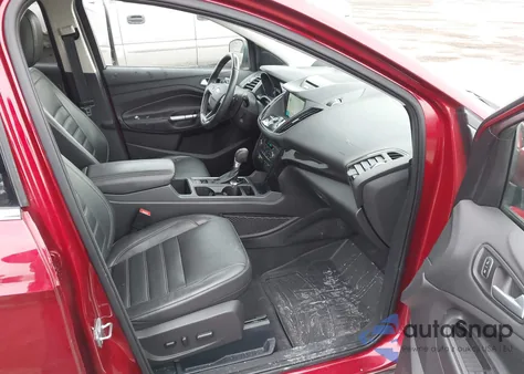 2017 Ford Escape Titanium z USA, uszkodzony, nr VIN 1FMCU9JD6HUA30708